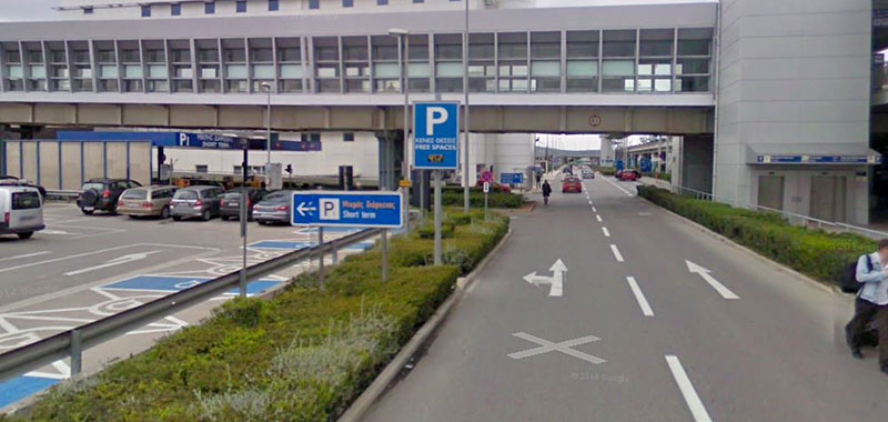Entrance guide to P1 parking at Athens airport